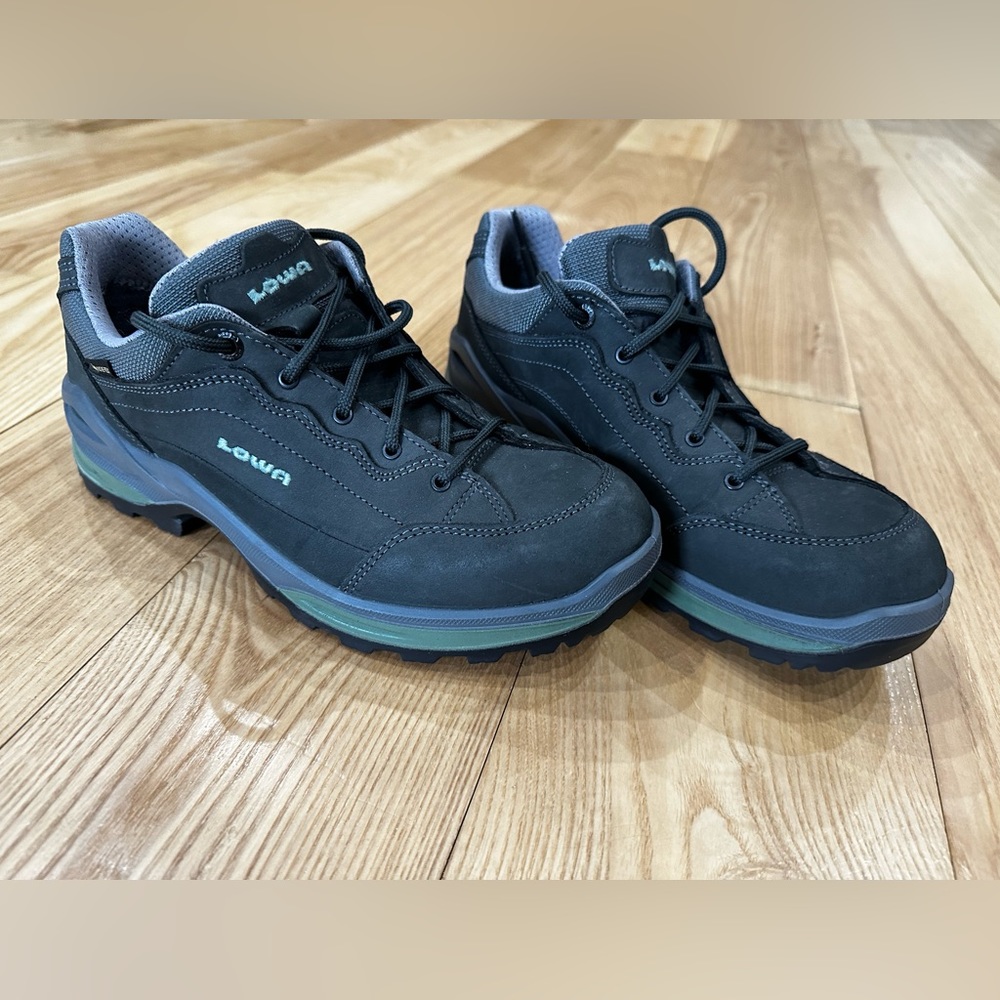 Lowa Renegade GTX GoreTex women’s size 10
